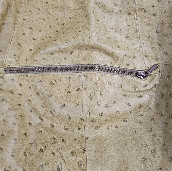 Christian Dior Ostrich Leather skirt in Olive Green USA size 8 - Picture 7 of 12